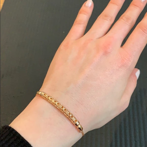 Kendra Scott Jewelry - NIB Kendra Scott adjustable “gilly” bracelet Kendra Scott Jewelry - NIB Kendra Scott adjustable “gilly” bracelet
